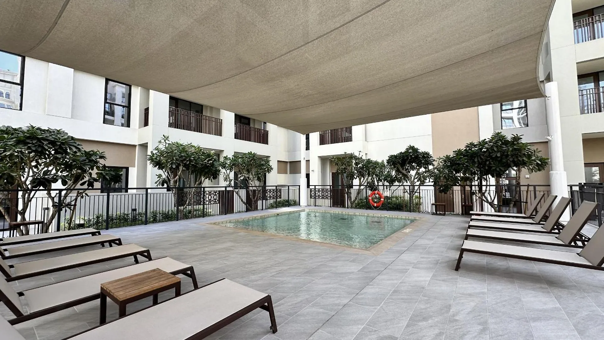 Relax & Unwind 1Br Retreat In Surf- Creek Beach 40 Dubai Apartment